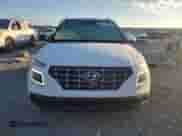 2020 Hyundai Venue SEL с VIN KMHRC8A38LU026165, выставлен на аукционе Copart как лот 85733984 с пробегом 50 148 миль миль и На запчасти • Non repairable. История ставок и продаж доступна на DreamBid. Изображение 5.