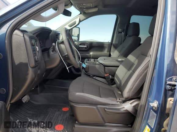 2024 Chevrolet Silverado 3500 с VIN 1GC5YSE71RF278965, выставлен на аукционе Copart как лот 77551444 с пробегом 6 239 миль миль и Списание • Salvage title. История ставок и продаж доступна на DreamBid. Изображение 7.