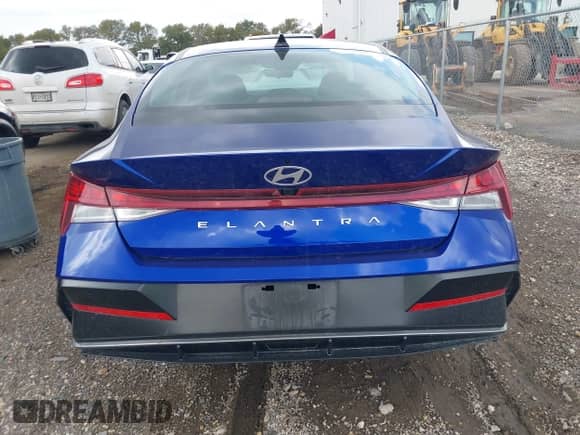 2025 Hyundai Elantra SEL Convenience with VIN KMHLS4DG2SU911637, listed as a IAAI auction lot 43556724 with 17,202 mi miles and . Bid and sale history available at DreamBid. Image 16.