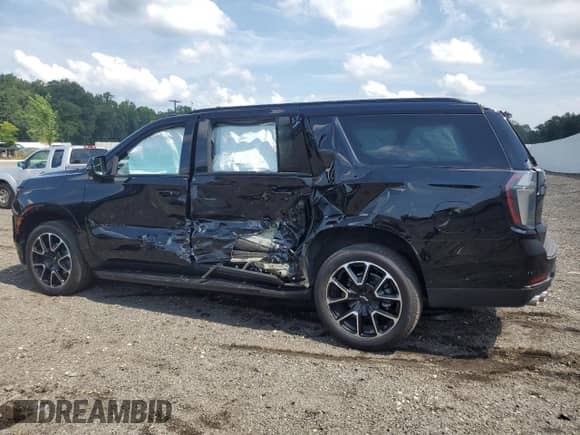 2025 Chevrolet Suburban RST с VIN 1GNS6ERD2SR270833, выставлен на аукционе Copart как лот 66880265 с пробегом 21 761 миль миль и Списание • Salvage title. История ставок и продаж доступна на DreamBid. Изображение 2.