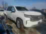 2022 Chevrolet Suburban Premier с VIN 1GNSKFKD5NR190281, выставлен на аукционе Copart как лот 88920705 с пробегом 740 миль миль и Чистый • Clean title. История ставок и продаж доступна на DreamBid. Изображение 4.
