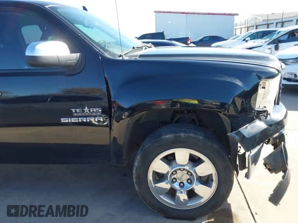 2010 GMC Sierra 1500 SLE with VIN 1GTSCVE04AZ268455, listed as a IAAI auction lot 41005184 with 303,161 mi miles and . Bid and sale history available at DreamBid. Image 17.