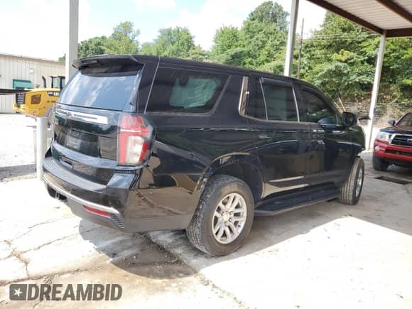 2022 Chevrolet Tahoe Commercial with VIN 1GNSKLED3NR221022, listed as a Copart auction lot 62689655 with 32,396 mi miles and Salvage title. Bid and sale history available at DreamBid. Image 3.