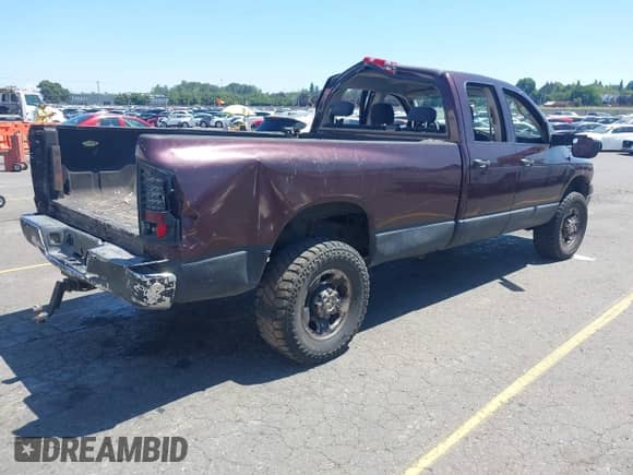 2005 Dodge 2500 SLT z VIN 3D7KS28CX5G741763, wystawiony jako IAAI lot #42745069 z przebiegiem 255 719 mil mil oraz . Historia ofert i sprzedaży dostępna na DreamBid. Obrazek 4.