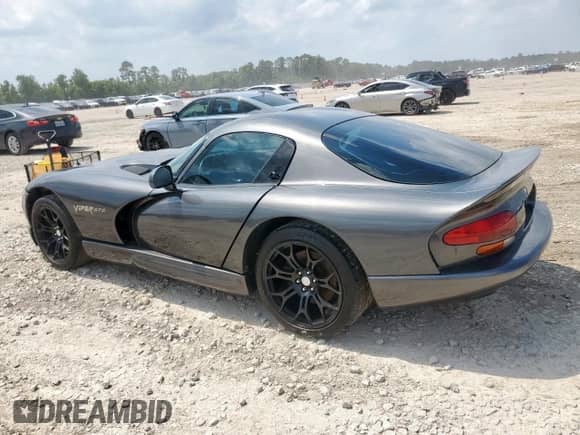 2002 Dodge Viper GTS with VIN 1B3ER69E22V102274, listed as a Copart auction lot 59537245 with 36,539 mi miles and Salvage title. Bid and sale history available at DreamBid. Image 2.
