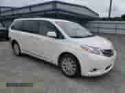 2015 Toyota Sienna Limited z VIN 5TDDK3DC9FS114313, wystawiony jako Copart lot #69577885 z przebiegiem 88 903 mil mil oraz Szkoda całkowita • Salvage title. Historia ofert i sprzedaży dostępna na DreamBid. Obrazek 4.