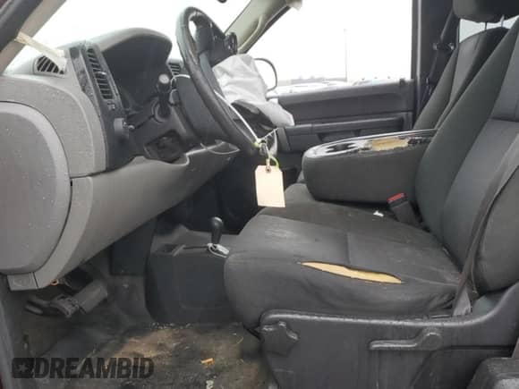 2013 GMC Sierra 1500 SL z VIN 1GTR2UEA6DZ228032, wystawiony jako Copart lot #72615874 z przebiegiem Nie podano mil oraz Czysty tytuł • Clean title. Historia ofert i sprzedaży dostępna na DreamBid. Obrazek 7.