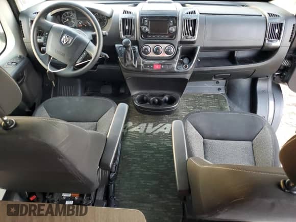 2017 Ram ProMaster Cargo z VIN 3C6URVJG2HE525622, wystawiony jako Copart lot #73710204 z przebiegiem Nie podano mil oraz Szkoda całkowita • Salvage title. Historia ofert i sprzedaży dostępna na DreamBid. Obrazek 8.