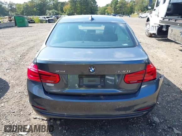 2018 BMW 3 Series 330i xDrive with VIN WBA8D9G56JNU67826, listed as a IAAI auction lot 43261191 with 49,856 mi miles and . Bid and sale history available at DreamBid. Image 16.