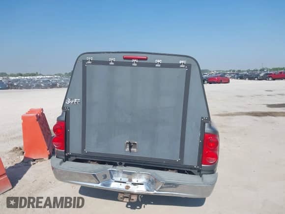 2005 Dodge Dakota SLT с VIN 1D7HE42K45S292036, выставлен на аукционе IAAI как лот 42634168 с пробегом 132 495 миль миль и . История ставок и продаж доступна на DreamBid. Изображение 16.