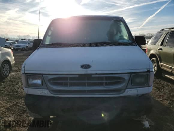 2001 Ford Econoline Cargo с VIN 1FTRE142X1HA65337, выставлен на аукционе Copart как лот 64150804 с пробегом 219 274 миль миль и На запчасти • Non repairable. История ставок и продаж доступна на DreamBid. Изображение 5.
