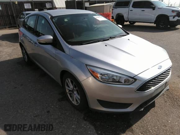 2015 Ford Focus SE с VIN 1FADP3K25FL307092, выставлен на аукционе IAAI как лот 41883767 с пробегом 89 381 миль миль и . История ставок и продаж доступна на DreamBid. Изображение 1.