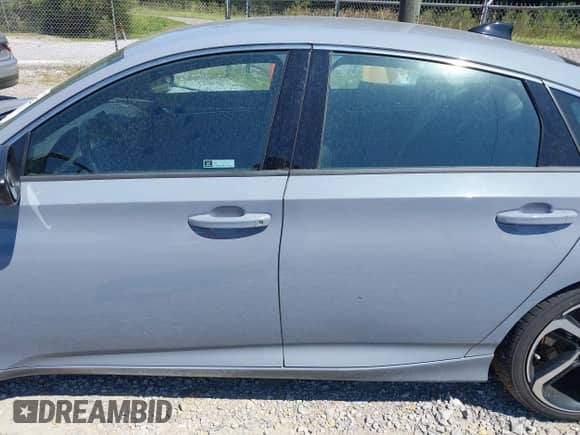 2022 Honda Accord Sport z VIN 1HGCV3F27NA029054, wystawiony jako IAAI lot #43146842 z przebiegiem 99 987 mil mil oraz . Historia ofert i sprzedaży dostępna na DreamBid. Obrazek 15.