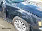 2012 Chrysler 300 Limited z VIN 2C3CCACGXCH285121, wystawiony jako IAAI lot #43195978 z przebiegiem 111 128 mil mil oraz . Historia ofert i sprzedaży dostępna na DreamBid. Obrazek 6.