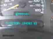 2003 Chevrolet Silverado 2500HD LT z VIN 1GCHK29U53E200510, wystawiony jako IAAI lot #43295446 z przebiegiem 194 903 mil mil oraz . Historia ofert i sprzedaży dostępna na DreamBid. Obrazek 16.