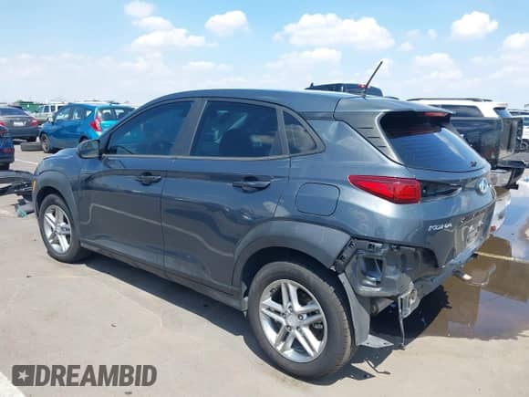 2020 Hyundai Kona SE z VIN KM8K12AA0LU504596, wystawiony jako IAAI lot #43075088 z przebiegiem 68 972 mil mil oraz . Historia ofert i sprzedaży dostępna na DreamBid. Obrazek 3.