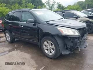 2014 Chevrolet Traverse LT z VIN 1GNKRHKD7EJ335780, wystawiony jako IAAI lot #42492290 z przebiegiem 175 622 mil mil oraz . Historia ofert i sprzedaży dostępna na DreamBid. Obrazek 1.