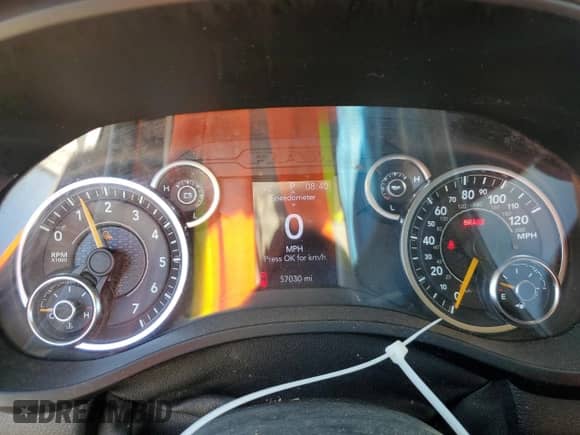 2020 Ram 1500 Tradesman z VIN 1C6SRECGXLN398157, wystawiony jako Copart lot #59112015 z przebiegiem 57 030 mil mil oraz Czysty tytuł • Clean title. Historia ofert i sprzedaży dostępna na DreamBid. Obrazek 9.