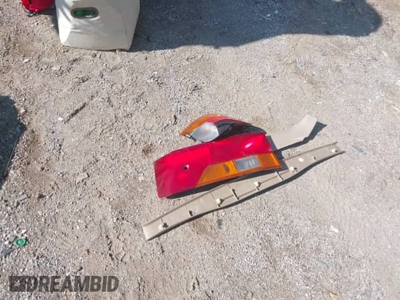 2002 Honda Odyssey LX with VIN 2HKRL18582H575649, listed as a IAAI auction lot 42919711 with 268,961 mi miles and . Bid and sale history available at DreamBid. Image 12.