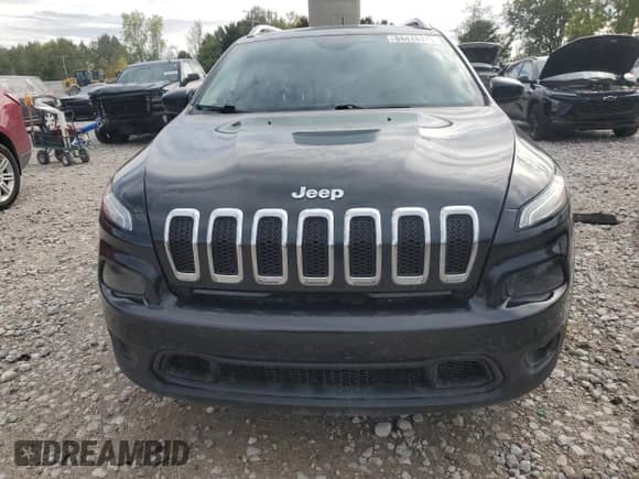 2014 Jeep Cherokee Latitude с VIN 1C4PJMCS1EW244163, выставлен на аукционе Copart как лот 84478375 с пробегом 141 641 миль миль и Чистый • Clean title. История ставок и продаж доступна на DreamBid. Изображение 5.
