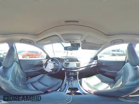 2017 Honda Accord EX-L z VIN JHMCR6F53HC030921, wystawiony jako Copart lot #69029005 z przebiegiem Nie podano mil oraz Szkoda całkowita • Salvage title. Historia ofert i sprzedaży dostępna na DreamBid. Obrazek 14.