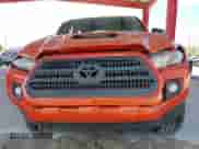 2017 Toyota Tacoma SR5 с VIN 5TFCZ5AN7HX091488, выставлен на аукционе IAAI как лот 43096343 с пробегом 85 481 миль миль и . История ставок и продаж доступна на DreamBid. Изображение 6.