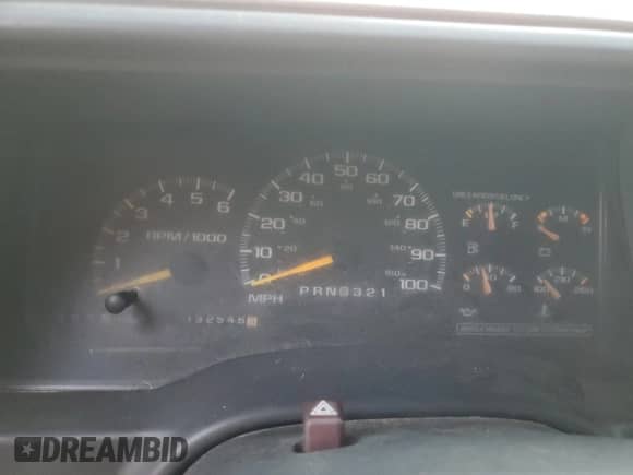 1999 Chevrolet Suburban с VIN 3GNEC16R3XG247177, выставлен на аукционе Copart как лот 75674564 с пробегом 132 546 миль миль и На запчасти • Non repairable. История ставок и продаж доступна на DreamBid. Изображение 9.