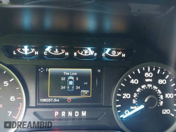 2019 Ford F-150 XLT z VIN 1FTFW1E44KFC77101, wystawiony jako IAAI lot #43493499 z przebiegiem 106 257 mil mil oraz . Historia ofert i sprzedaży dostępna na DreamBid. Obrazek 7.