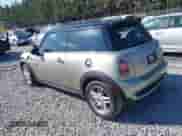 2009 MINI Hardtop S с VIN WMWMF735X9TW84760, выставлен на аукционе IAAI как лот 43253174 с пробегом 87 394 миль миль и . История ставок и продаж доступна на DreamBid. Изображение 3.
