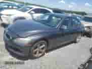 2015 BMW 3 Series 328i xDrive с VIN WBA3B5C51FF963164, выставлен на аукционе Copart как лот 63564395 с пробегом 160 297 миль миль и Списание • Salvage title. История ставок и продаж доступна на DreamBid. Изображение 1.