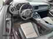 2023 Chevrolet Camaro 2SS z VIN 1G1FH3D78P0155670, wystawiony jako Copart lot #59494845 z przebiegiem 12 956 mil mil oraz Czysty tytuł • Clean title. Historia ofert i sprzedaży dostępna na DreamBid. Obrazek 8.