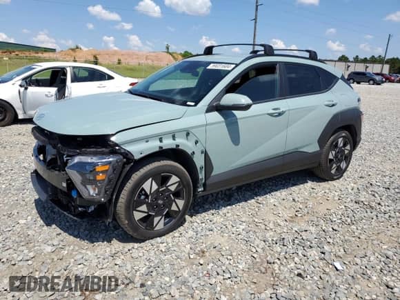 2024 Hyundai Kona SEL с VIN KM8HB3AB6RU062972, выставлен на аукционе Copart как лот 59031604 с пробегом 9 840 миль миль и Списание • Salvage title. История ставок и продаж доступна на DreamBid. Изображение 1.