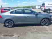 2017 Volvo S60 Dynamic с VIN YV126MFL4H2432746, выставлен на аукционе IAAI как лот 42219365 с пробегом 169 504 миль миль и . История ставок и продаж доступна на DreamBid. Изображение 13.