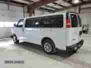 2014 Chevrolet Express Passenger LS z VIN 1GNSGBF40E1182270, wystawiony jako Copart lot #46731915 z przebiegiem Nie podano mil oraz Szkoda całkowita • Salvage title. Historia ofert i sprzedaży dostępna na DreamBid. Obrazek 2.