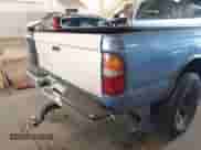 2000 Toyota Tacoma with VIN 4TAWM72N5YZ650056, listed as a IAAI auction lot 41680278 with 257,819 mi miles and . Bid and sale history available at DreamBid. Image 15.