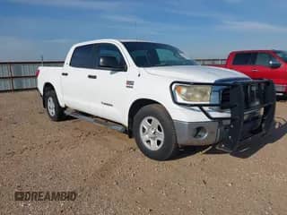 2008 Toyota Tundra с VIN 5TFDV54138X049795, выставлен на аукционе IAAI как лот 42377145 с пробегом Не указан миль и . История ставок и продаж доступна на DreamBid. Изображение 1.