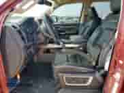 2021 Ram 1500 Laramie z VIN 1C6RREJT4MN801355, wystawiony jako Copart lot #59267635 z przebiegiem 31 909 mil mil oraz Szkoda całkowita • Salvage title. Historia ofert i sprzedaży dostępna na DreamBid. Obrazek 7.