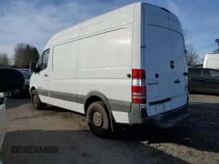 2008 Dodge Sprinter with VIN WD0PE745885300034, listed as a Copart auction lot 44060515 with 189,513 mi miles and Salvage title. Bid and sale history available at DreamBid. Image 2.