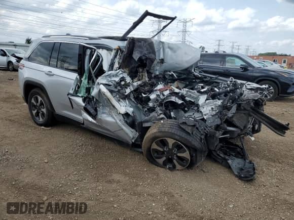 2023 Jeep Grand Cherokee with VIN 1C4RJYB63PC623559, listed as a Copart auction lot 60248555 with Not provided miles and Salvage title. Bid and sale history available at DreamBid. Image 4.