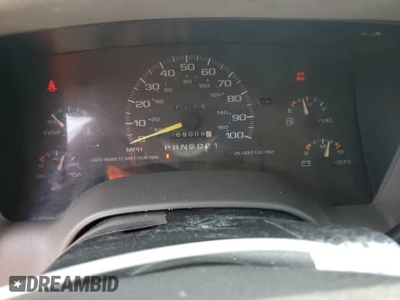 1997 Chevrolet Blazer LS z VIN 1GNCS13W2VK216755, wystawiony jako Copart lot #42385625 z przebiegiem 269 008 mil mil oraz Szkoda całkowita • Salvage title. Historia ofert i sprzedaży dostępna na DreamBid. Obrazek 9.