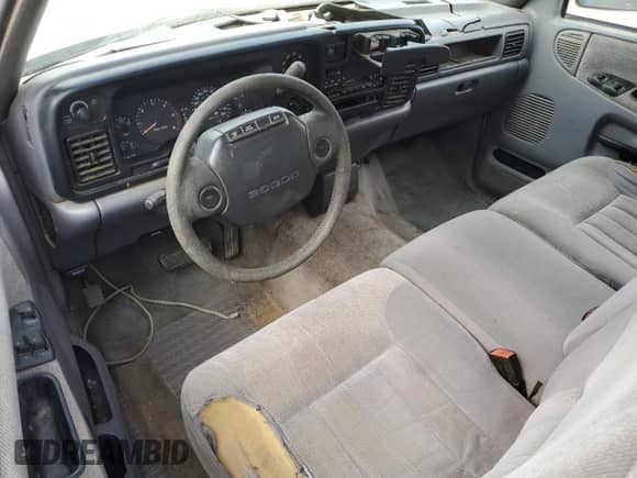 1997 Dodge RAM with VIN 3B7MC33W4VM536948, listed as a Copart auction lot 53741055 with 151,754 mi miles and Salvage title. Bid and sale history available at DreamBid. Image 8.