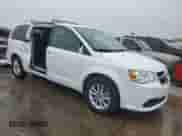 2020 Dodge Grand Caravan SXT z VIN 2C4RDGCG4LR194152, wystawiony jako Copart lot #56340784 z przebiegiem 87 705 mil mil oraz Czysty tytuł • Clean title. Historia ofert i sprzedaży dostępna na DreamBid. Obrazek 4.