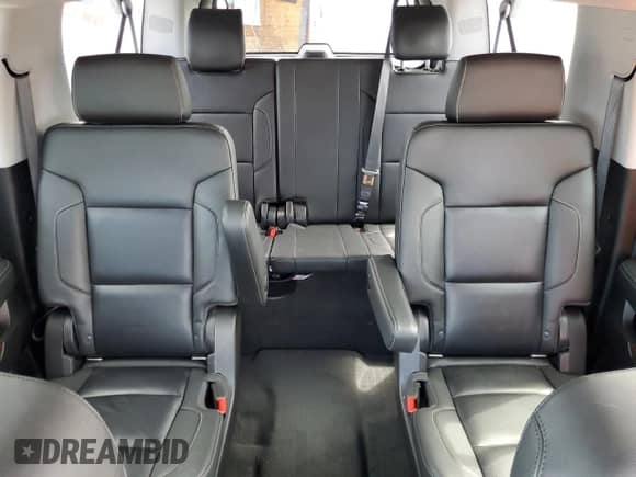 2018 Chevrolet Suburban LT с VIN 1GNSKHKC5JR268779, выставлен на аукционе Copart как лот 70521695 с пробегом 138 086 миль миль и Списание • Salvage title. История ставок и продаж доступна на DreamBid. Изображение 10.