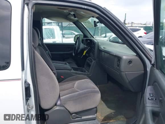 2004 GMC Sierra 1500 SLT with VIN 2GTEK19T541238570, listed as a IAAI auction lot 42237849 with 199,326 mi miles and . Bid and sale history available at DreamBid. Image 5.
