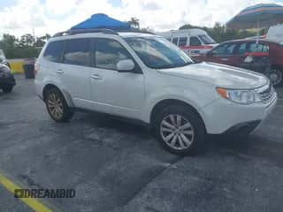 2013 Subaru Forester X Premium z VIN JF2SHADC9DH402670, wystawiony jako IAAI lot #43322189 z przebiegiem 93 140 mil mil oraz . Historia ofert i sprzedaży dostępna na DreamBid. Obrazek 1.