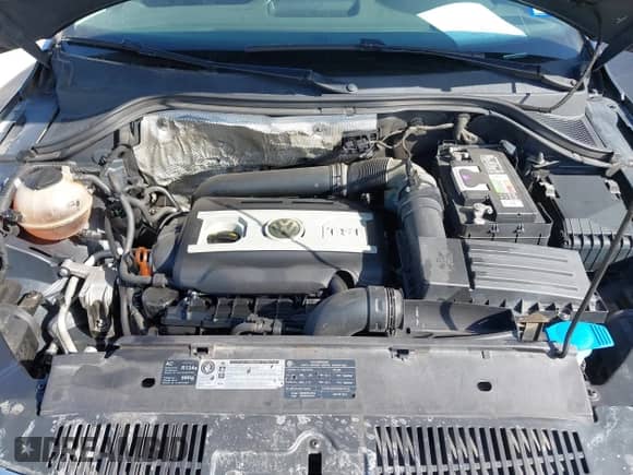 2011 Volkswagen Tiguan S with VIN WVGAV7AX4BW501673, listed as a IAAI auction lot 42874048 with 177,144 mi miles and . Bid and sale history available at DreamBid. Image 10.