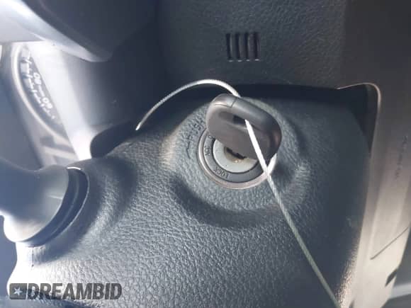 2017 Toyota Tacoma SR5 z VIN 5TFAZ5CN9HX050378, wystawiony jako IAAI lot #42942344 z przebiegiem 158 431 mil mil oraz . Historia ofert i sprzedaży dostępna na DreamBid. Obrazek 11.
