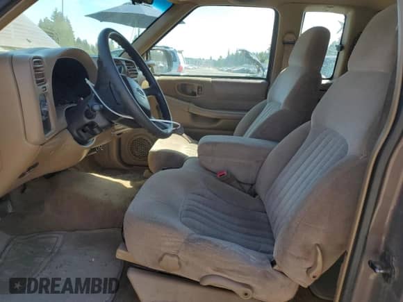 1999 Chevrolet S-10 LS с VIN 1GCDT19X0X8205781, выставлен на аукционе Copart как лот 67645175 с пробегом 222 380 миль миль и Списание • Salvage title. История ставок и продаж доступна на DreamBid. Изображение 7.