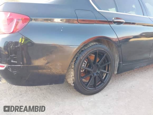 2014 BMW 5 Series 535i xDrive с VIN WBA5B3C58ED535132, выставлен на аукционе IAAI как лот 43324435 с пробегом 140 976 миль миль и . История ставок и продаж доступна на DreamBid. Изображение 17.