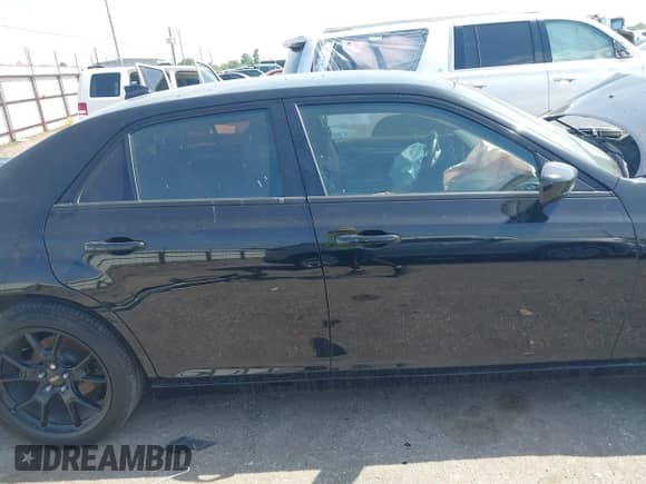 2020 Chrysler 300 Touring L с VIN 2C3CCAAG3LH212532, выставлен на аукционе IAAI как лот 42876129 с пробегом 55 918 миль миль и . История ставок и продаж доступна на DreamBid. Изображение 13.